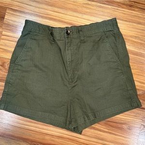 Madewell army green high wasted zip cargo shorts